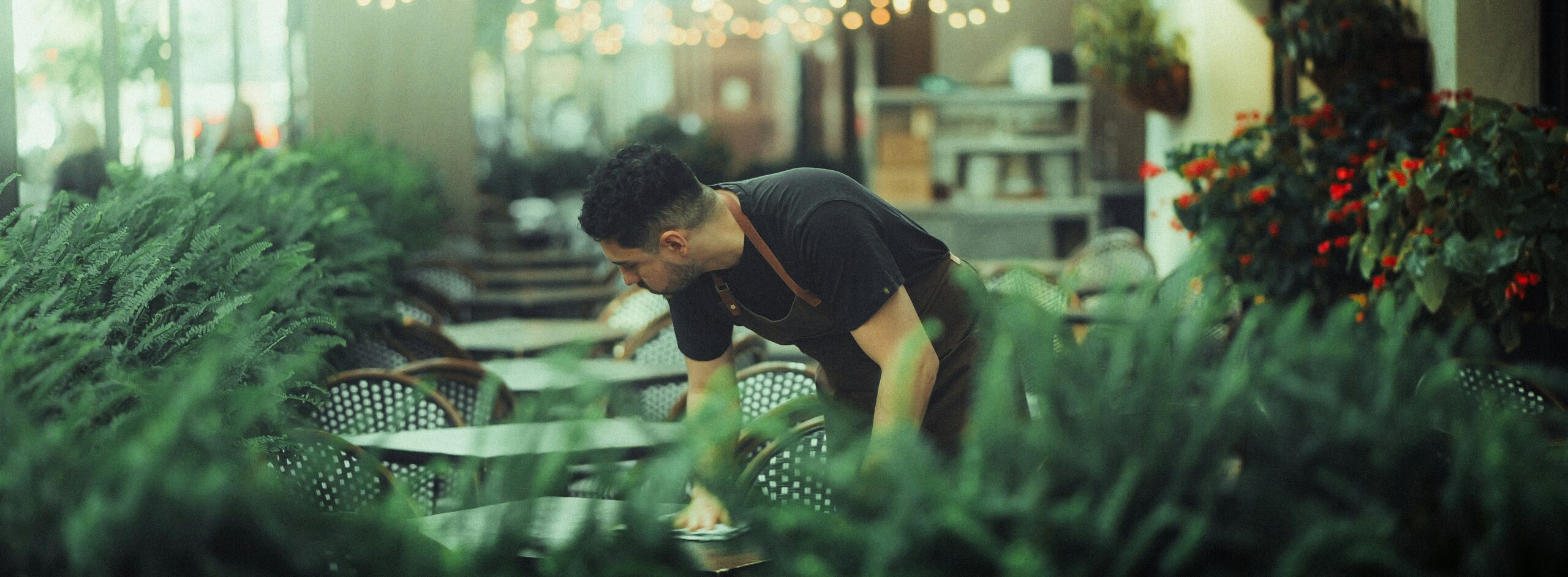 رازهایی که شرکت‌های نظافتی به شما نمی‌گویند (اما باید بدانید!)